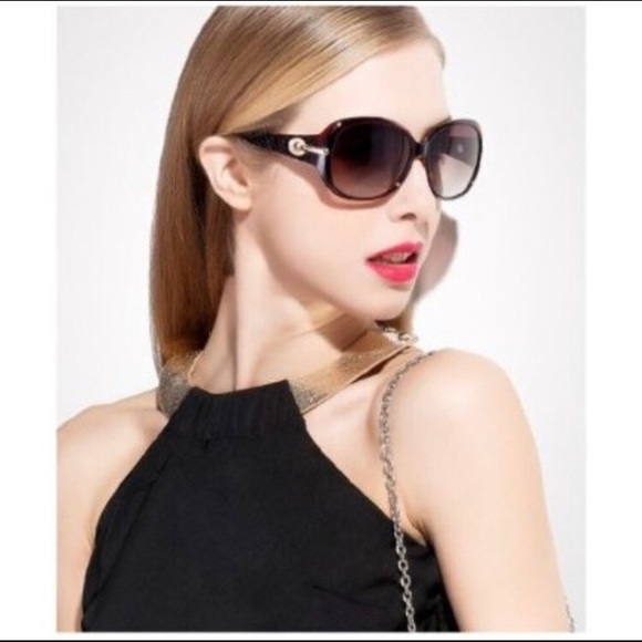 ❣️NEW❣️Sexy, Sassy Leopard Fashion Sunglasses - Picture 3 of 7